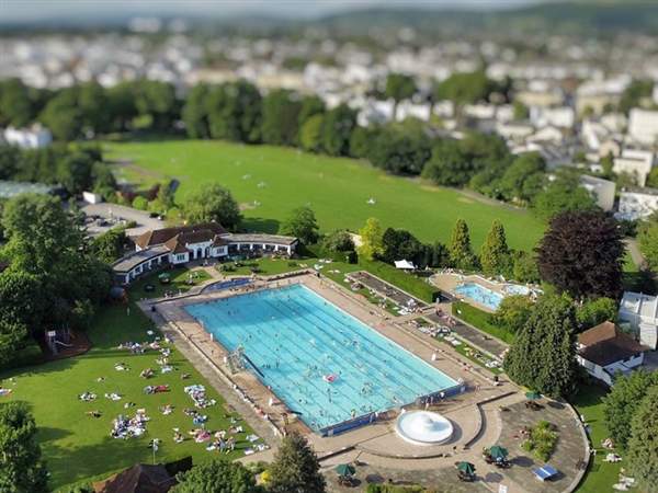 Sandford Park Lido in the heart of Cheltenham
