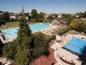 Turning Back Time Day – Sandford Parks Lido opening day